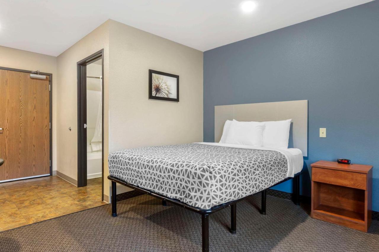 Woodspring Suites Raleigh Garner Edmondson Exterior foto